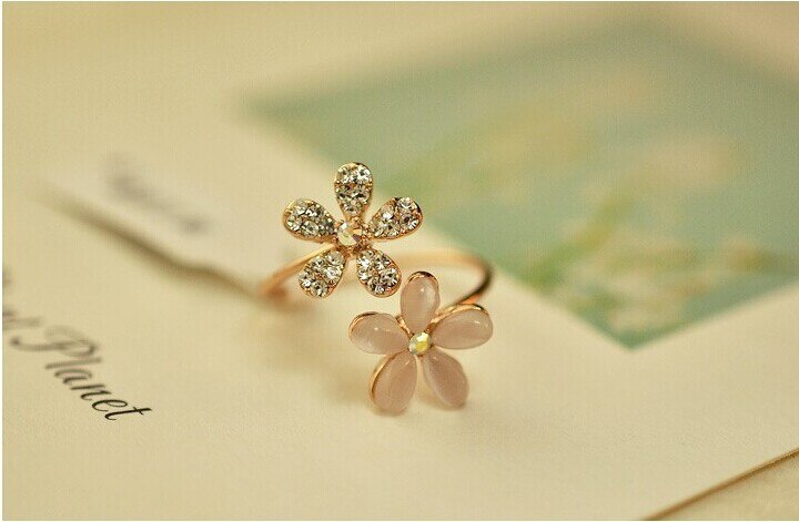 Daisy Adjustable Ring