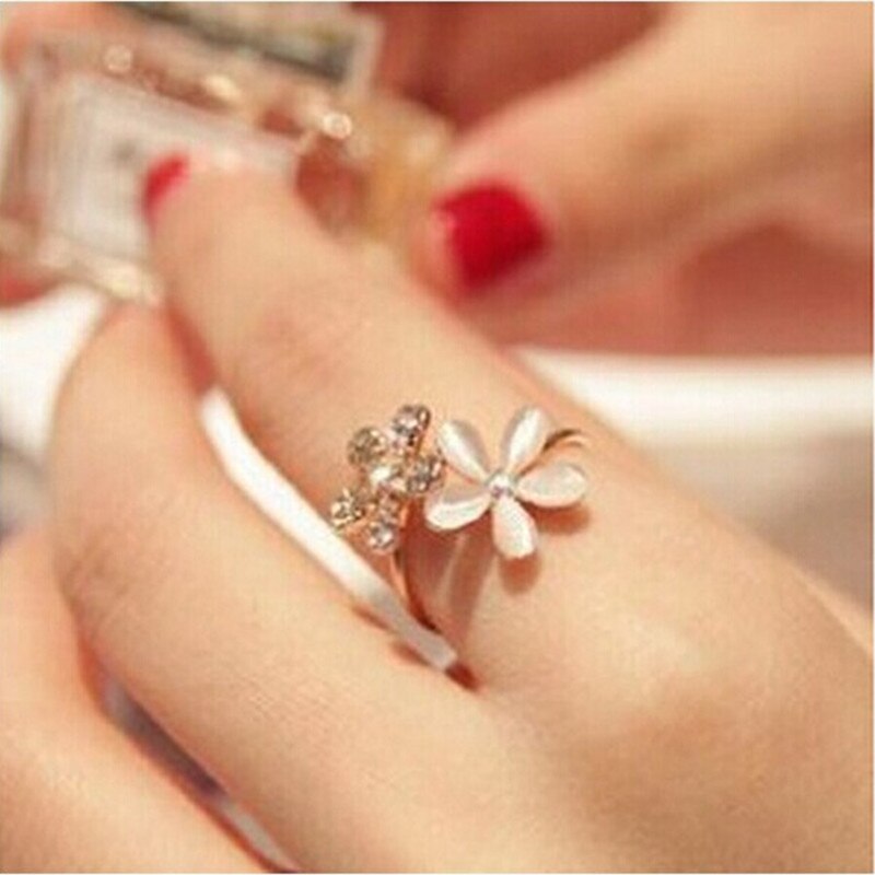 Daisy Adjustable Ring